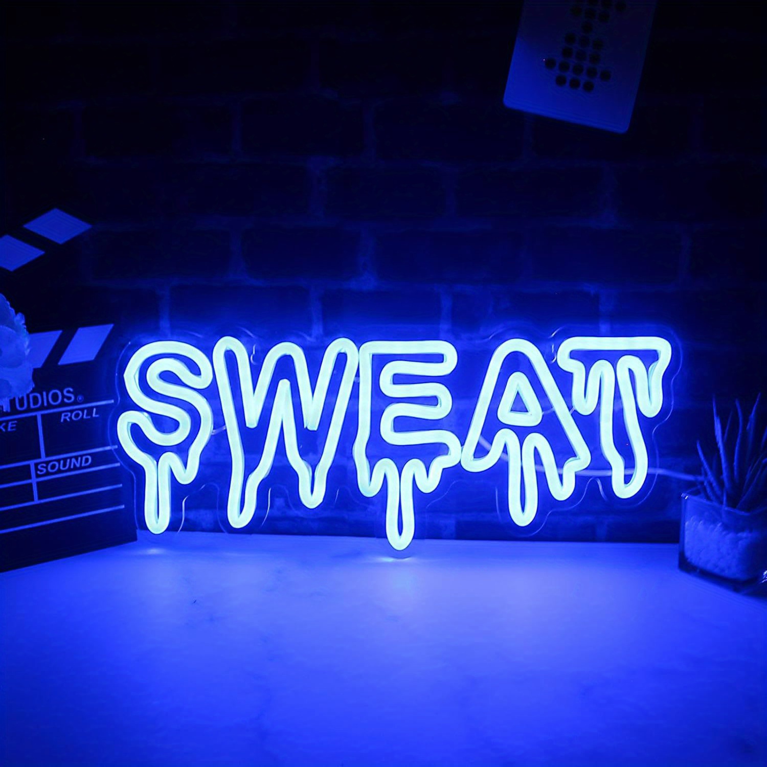 Sweat Blue Dripping LED Neon S - đánh giá và giá Home Zone Gym